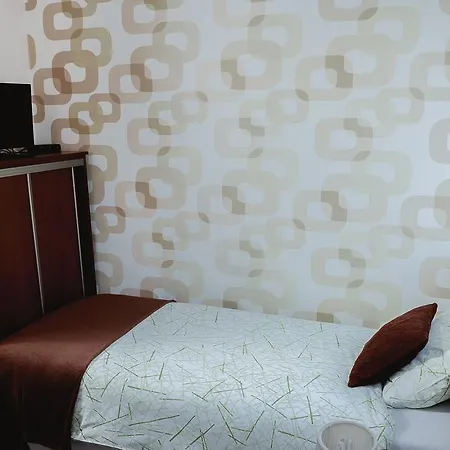 Δωμάτια σε οικογενειακή κατοικία Villa Green Oświęcim