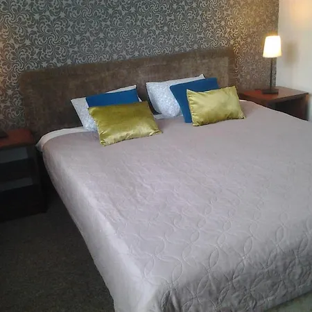 Δωμάτια σε οικογενειακή κατοικία Villa Green