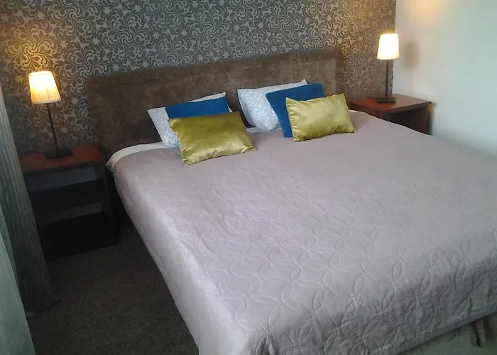 Privatunterkunft Villa Green